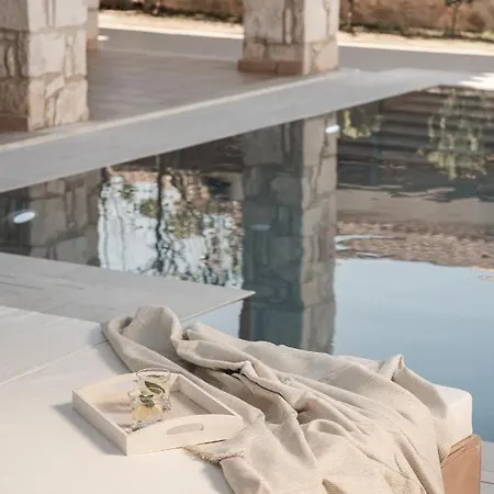 Villa Viatzo - Eclectic With Heated Saltwater Pools