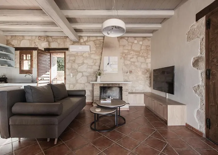 Viatzo - Eclectic With Heated Saltwater Pools * Mouzákion