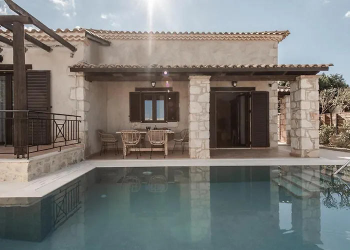 Viatzo - Eclectic With Heated Saltwater Pools Mouzákion