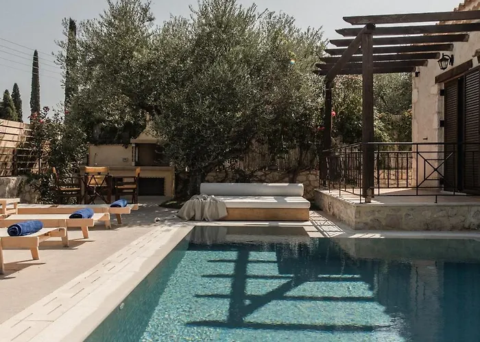 Viatzo - Eclectic With Heated Saltwater Pools