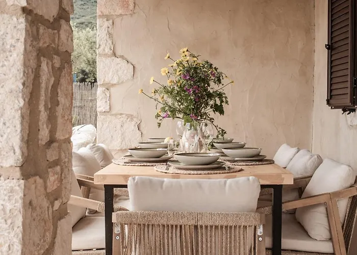 Viatzo - Eclectic With Heated Saltwater Pools *